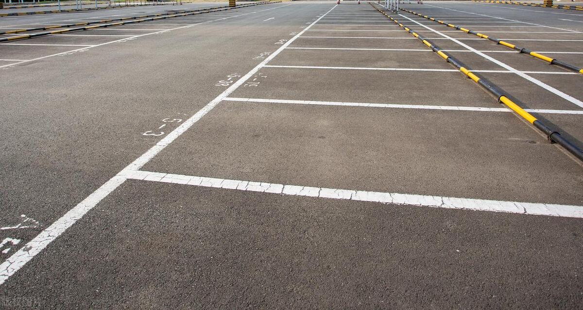 地下停車場 地下停車場